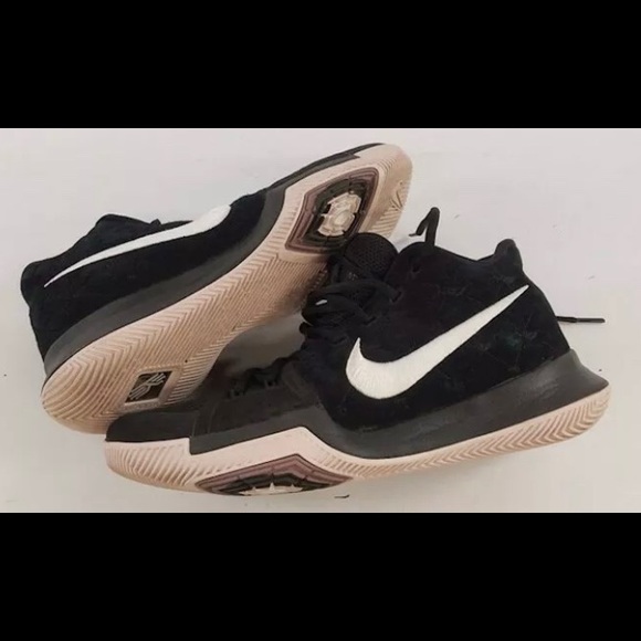 Nike Kyrie 3 Black, White, Men Size 9 852395-010 - Picture 3 of 6